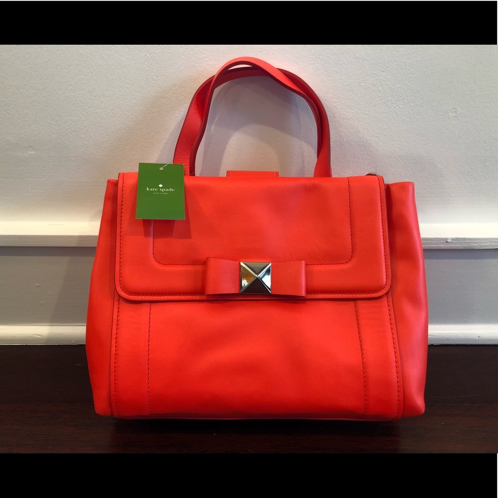 Kate Spade Bradshaw Bow Terrace in Maraschino